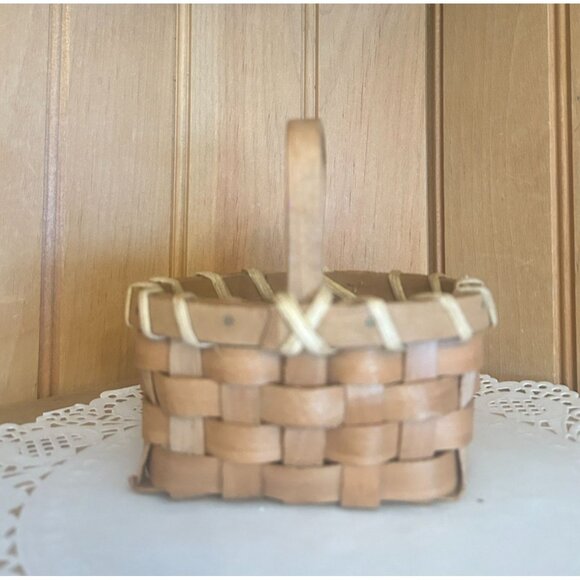 Vintage Handwoven Small Oak Splint Wooden Basket Handle Rustic Decor - Picture 7 of 8